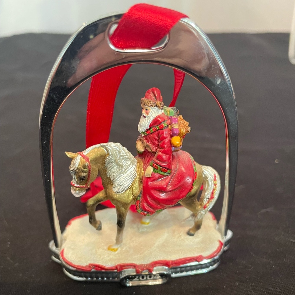 2004 Breyer Father Christmas Holiday Horse Stirrup Ornament Sixth in Series